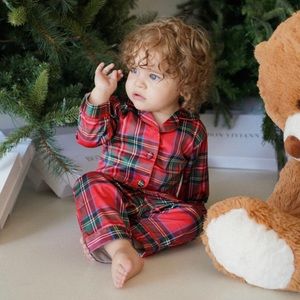 BonVivian Children's Holiday Pajama Set
